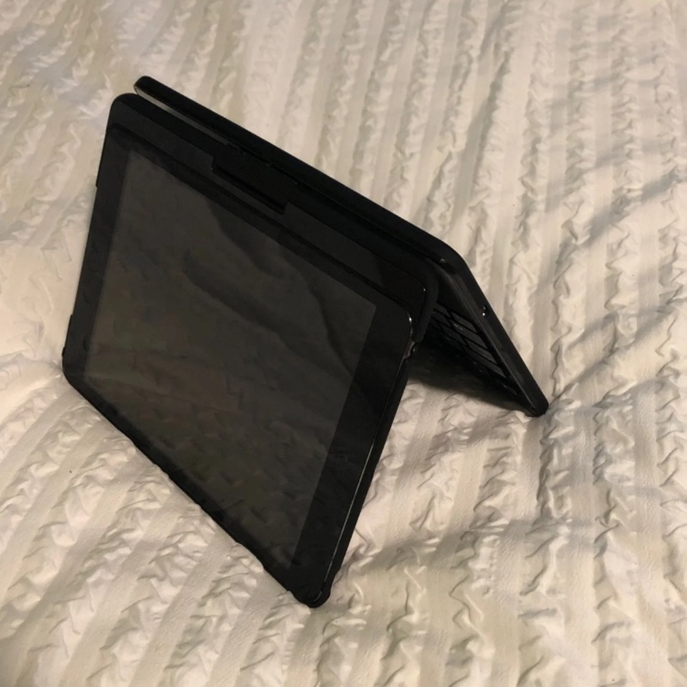 iPad mini - Picture 2 of 3